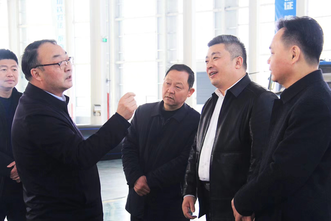 省科技廳副廳長姚群、創(chuàng)新基地處處長鐘海斌等一行蒞臨豪家管業(yè)考察調(diào)研3
