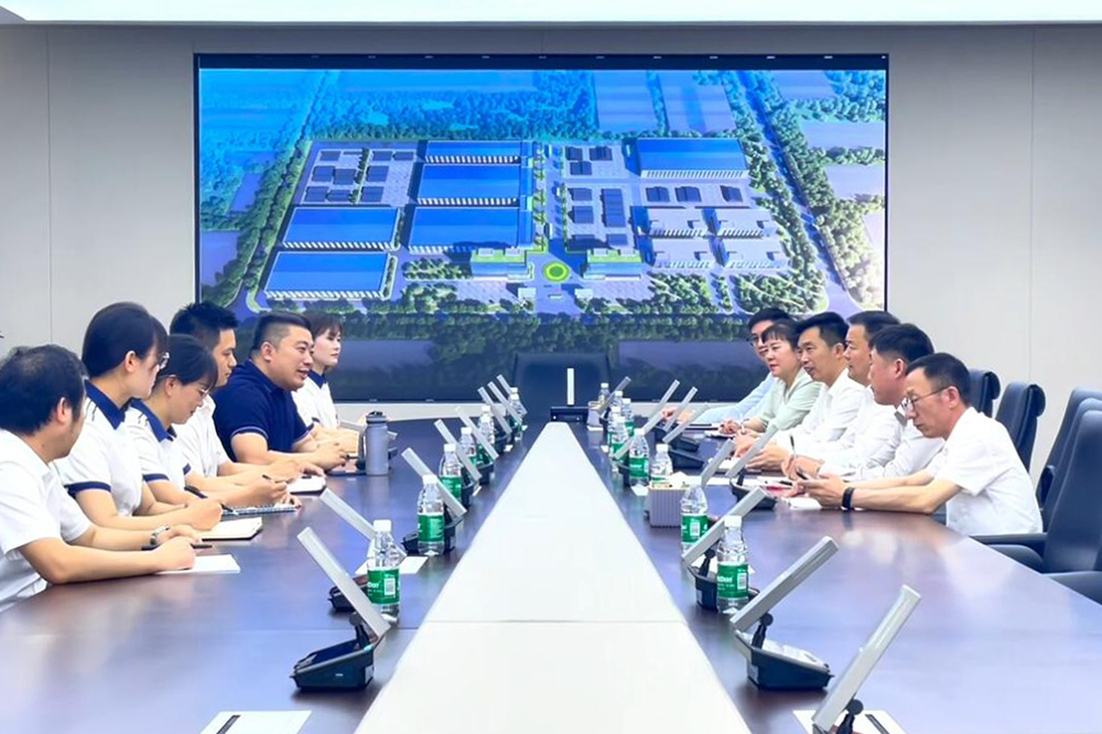 縣委常委、常務副縣長胡允凱等一行蒞臨豪家股份召開上市專班調(diào)度會2