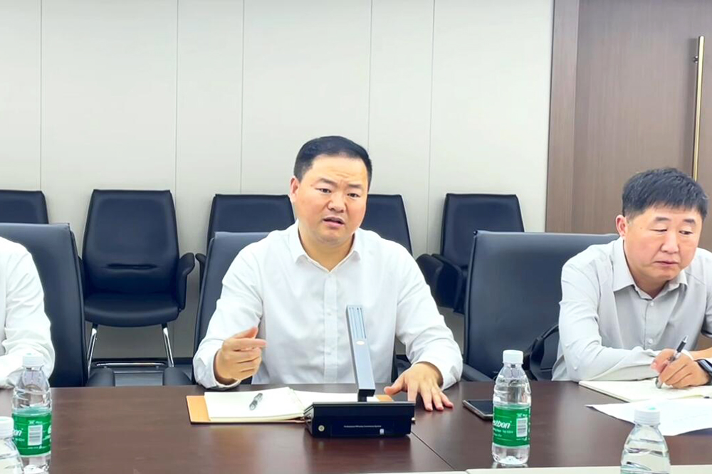 縣委常委、常務副縣長胡允凱等一行蒞臨豪家股份召開上市專班調(diào)度會
